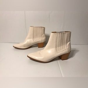 Women’s off-white slip on ankle boots block heel pointy toe size 8.5